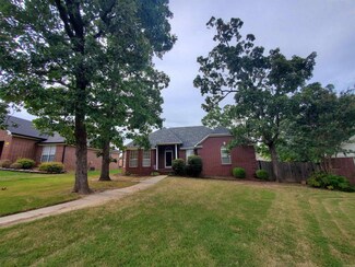 16 Golden Oaks Cove, Maumelle, AR 72113