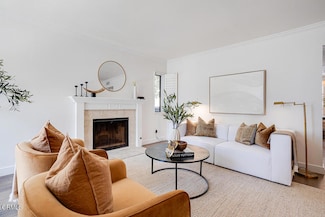 11417 Missouri Ave Unit 1, Los Angeles, CA 90025