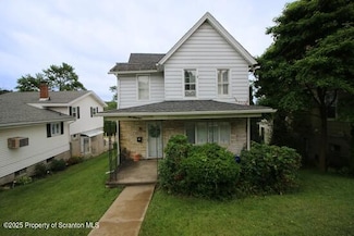 938 Oak St, Scranton, PA 18508