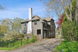 160 Craigie St, Portland, ME 04102