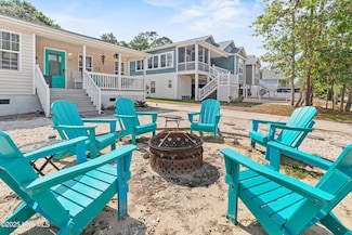 316 NE 52nd St, Oak Island, NC 28465