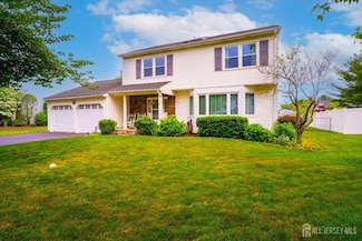 5 Wetherhill Way, Dayton, NJ 08810