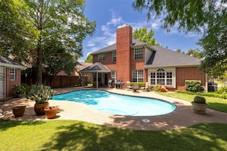 1304 Hillary Ln, Arlington, TX 76012