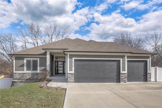 3525 S Woodland Ct, Independence, MO 64052