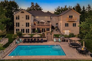 1505 Oak Run Ct, Mansfield, OH 44906