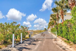 1440 Paradise Point Dr Unit 32, Navarre, FL 32566
