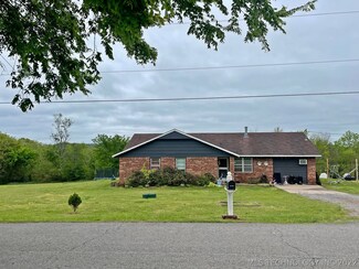 102 Frye St, Tahlequah, OK 74464