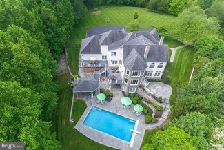 14601 Mockingbird Dr, Germantown, MD 20874