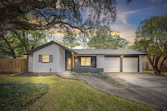 10259 Old Orchard Rd, La Porte, TX 77571