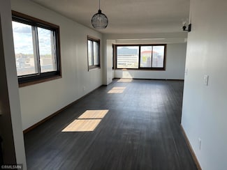 26 10th St W Unit 1002, Saint Paul, MN 55102