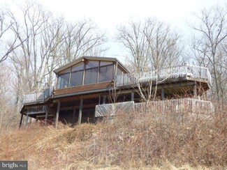 11131 Crystal Falls Dr, Smithsburg, MD 21783