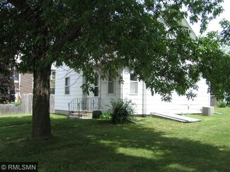 316 Bluejay Ave, Mayer, MN 55360