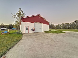 1885 Kinsman Rd NE, North Bloomfield, OH 44450
