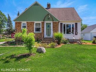 36 W 35th St, Holland, MI 49423