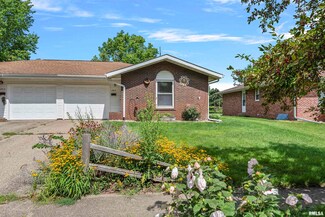 2515 Delaware Dr, Springfield, IL 62702