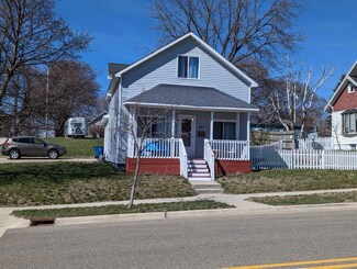 401 6th St, Ludington, MI 49431