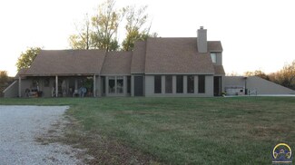 3306 Georgia Rd, Pomona, KS 66076