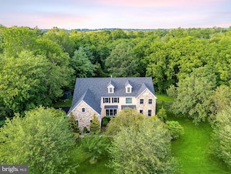 118 Davis Dr, North Wales, PA 19454