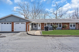 377C Chatham Ct, Lakewood, NJ 08701