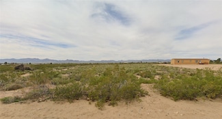 3645 Araby Rd, Golden Valley, AZ 86413