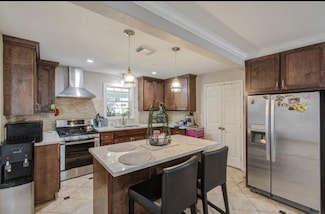 5423 N Shady Creek Dr, Houston, TX 77017