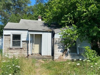 915 Colfax St, Gary, IN 46406