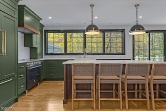 121 Long Hill Ln, Chatham, NJ 07928