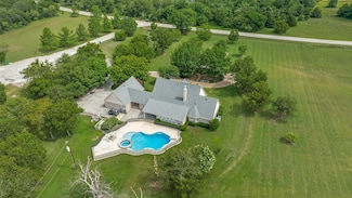 500 Navajo Ct, Runaway Bay, TX 76426