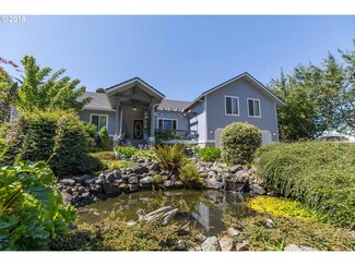 720 Kings Ave, Lakeside, OR 97449
