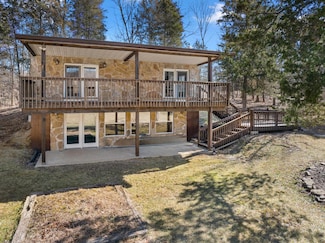 18433 Wade Hill Rd, Patriot, IN 47038