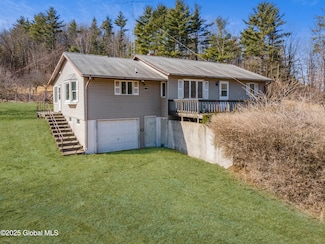 884 Spraguetown Rd, Greenwich, NY 12834
