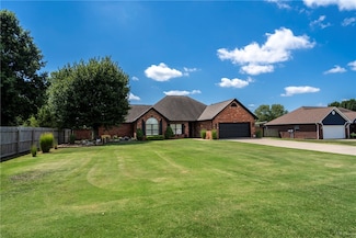 22849 Lawlis Rd, Siloam Springs, AR 72761