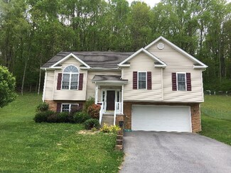 237 Davidson Dr, Bluefield, VA 24605