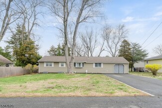 43 15th St, Somerset, NJ 08873