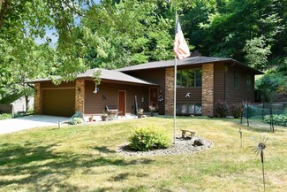 76 Dresser Ct, Winona, MN 55987