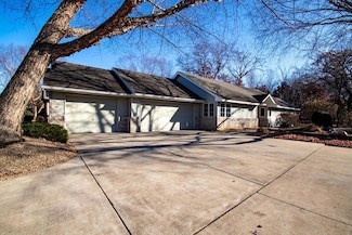 82 141st Ln NW, Andover, MN 55304