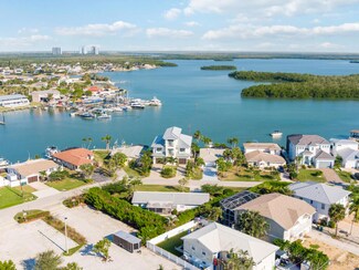 134 E Pago Pago Dr, Naples, FL 34113
