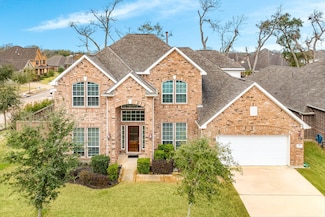 401 Bentwood Way, Clute, TX 77531