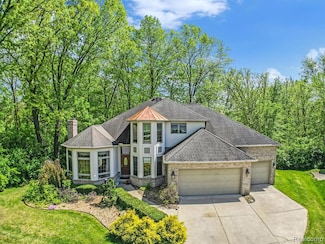 1506 Golfside Ct, Flushing, MI 48433