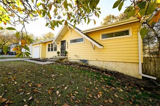 6707 NW 72nd St, Kansas City, MO 64151
