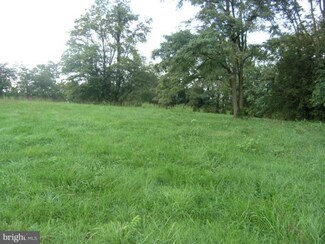 6 Rockwell Ln, Mercersburg, PA 17236