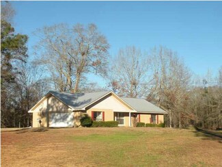 1013 Henry Rd, Crystal Springs, MS 39059