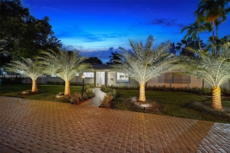 11530 NE 7th Ave, Biscayne Park, FL 33161