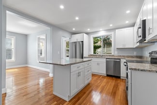 52 Crescent St Unit 1, Swampscott, MA 01907