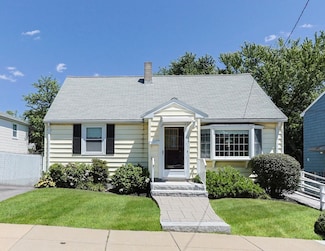 34 Salman St, West Roxbury, MA 02132