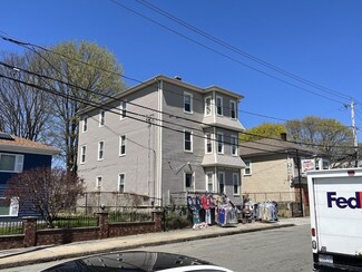 983 Rodman St, Fall River, MA 02721