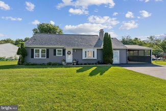 221 Park Dr, Downingtown, PA 19335