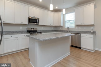 100 Powder Ridge Ln, York, PA 17404