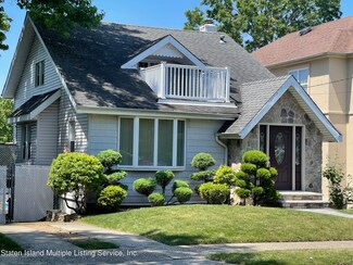 126 Justin Ave, Staten Island, NY 10306