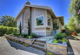 2009 E Mercer St, Seattle, WA 98112